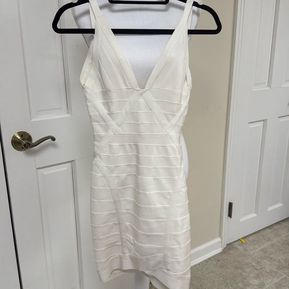 ⚫️ creamy white bandage dress⚫️ - Picture 1 of 9